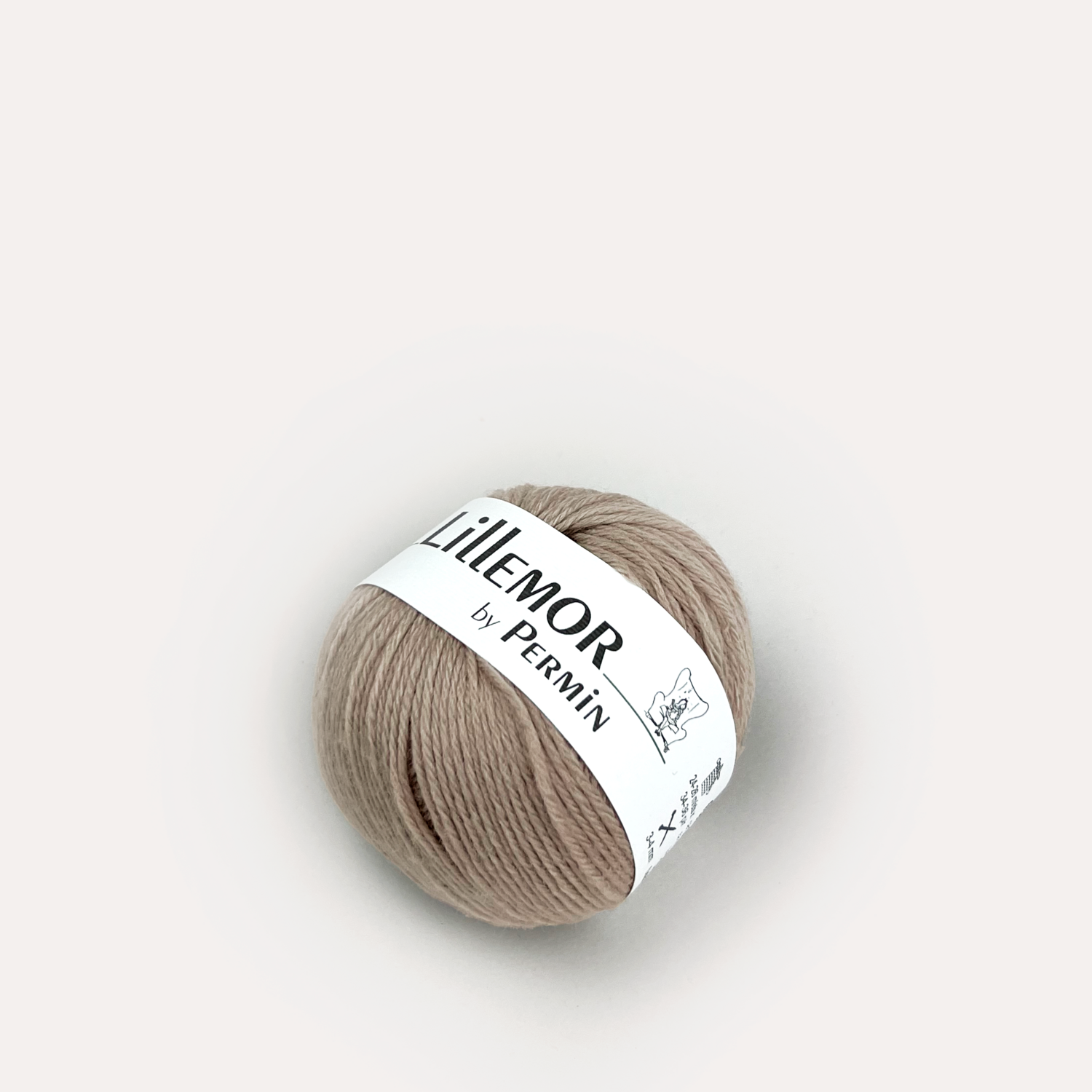 Lillemor by Permin merinouldsgarn i farven lys beige.