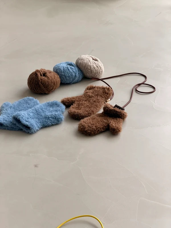 Cloud Pile Vanter strikket i Pelliccia fra Lana Grossa