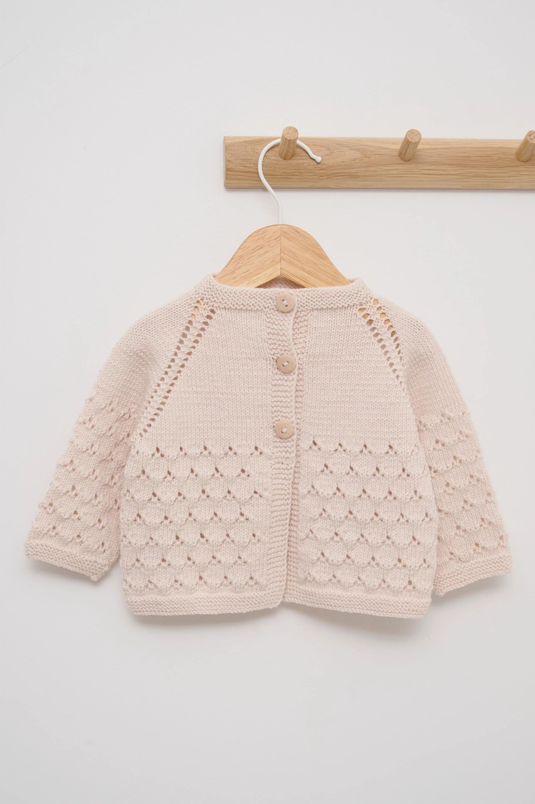 Cardigan med hulmønster