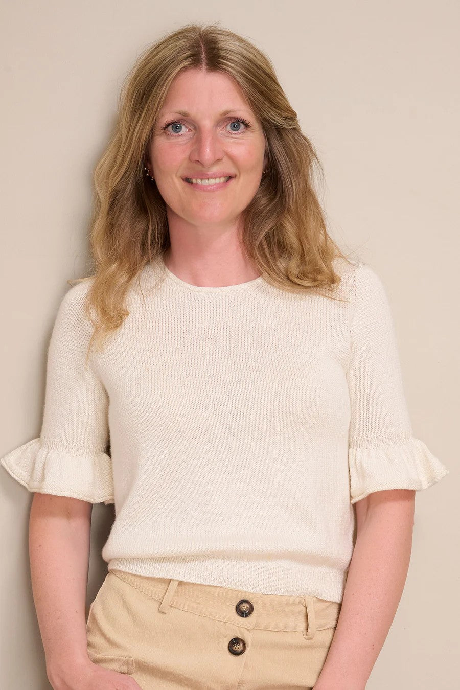 Leonora Tee strikket i Mayflower Premium Merino Silk