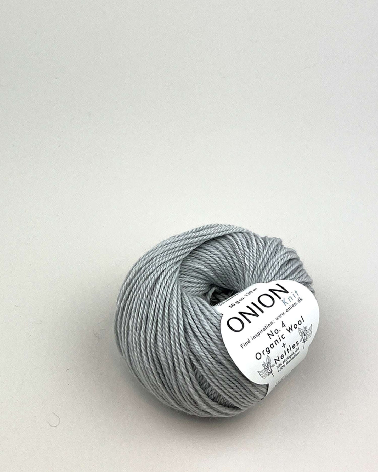 Onion Wool + Nettles No. 4 i farven lys grå  -bæredygtigt uldgarn