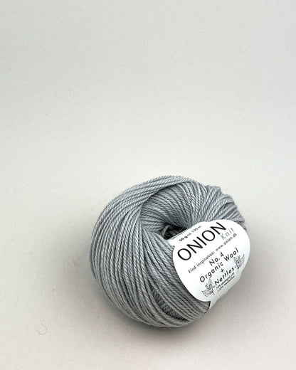 Onion Wool + Nettles No. 4 i farven lys grå  -bæredygtigt uldgarn