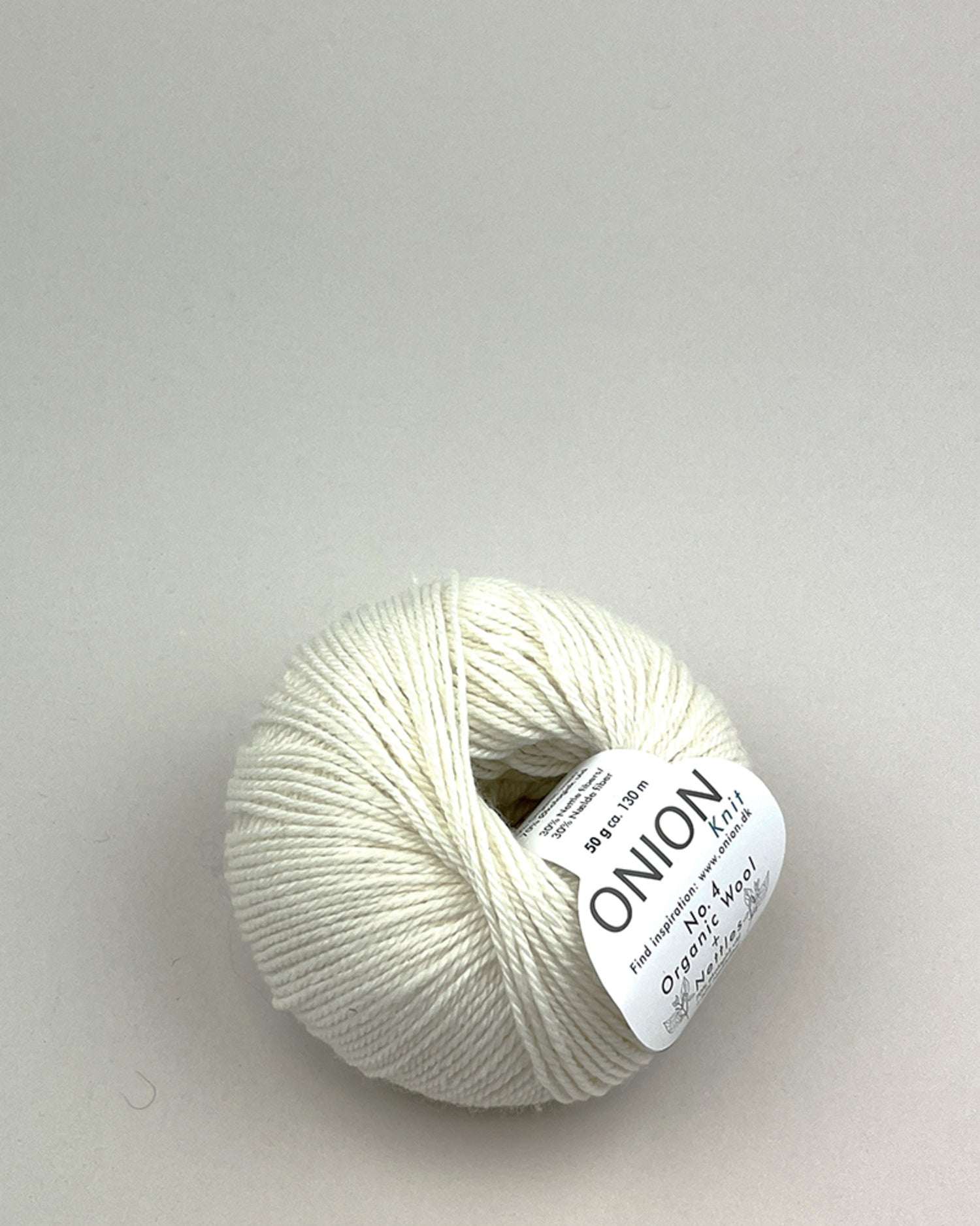 Onion Wool + Nettles No. 4 i farven råhvid – bæredygtigt uldgarn
