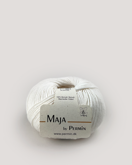 Garn til bøllehat i farven off white.