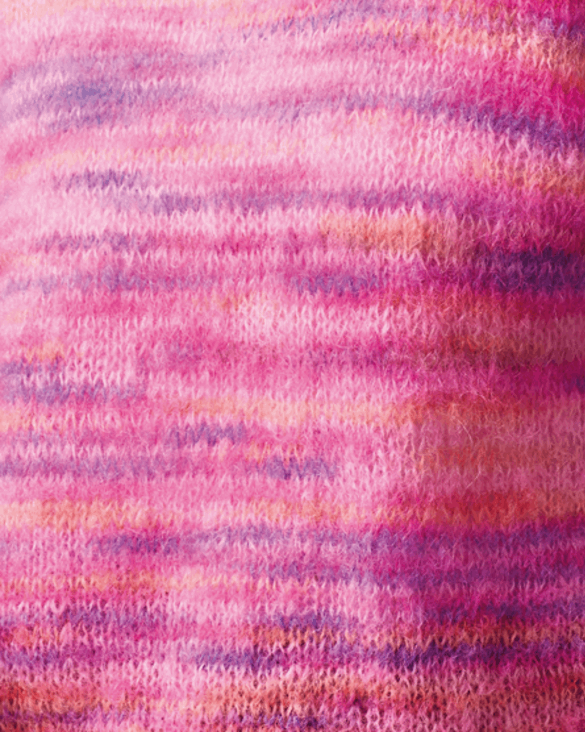 Strikkeprøve af Bella Color Silk Mohair fra Permin i farven neon pink.