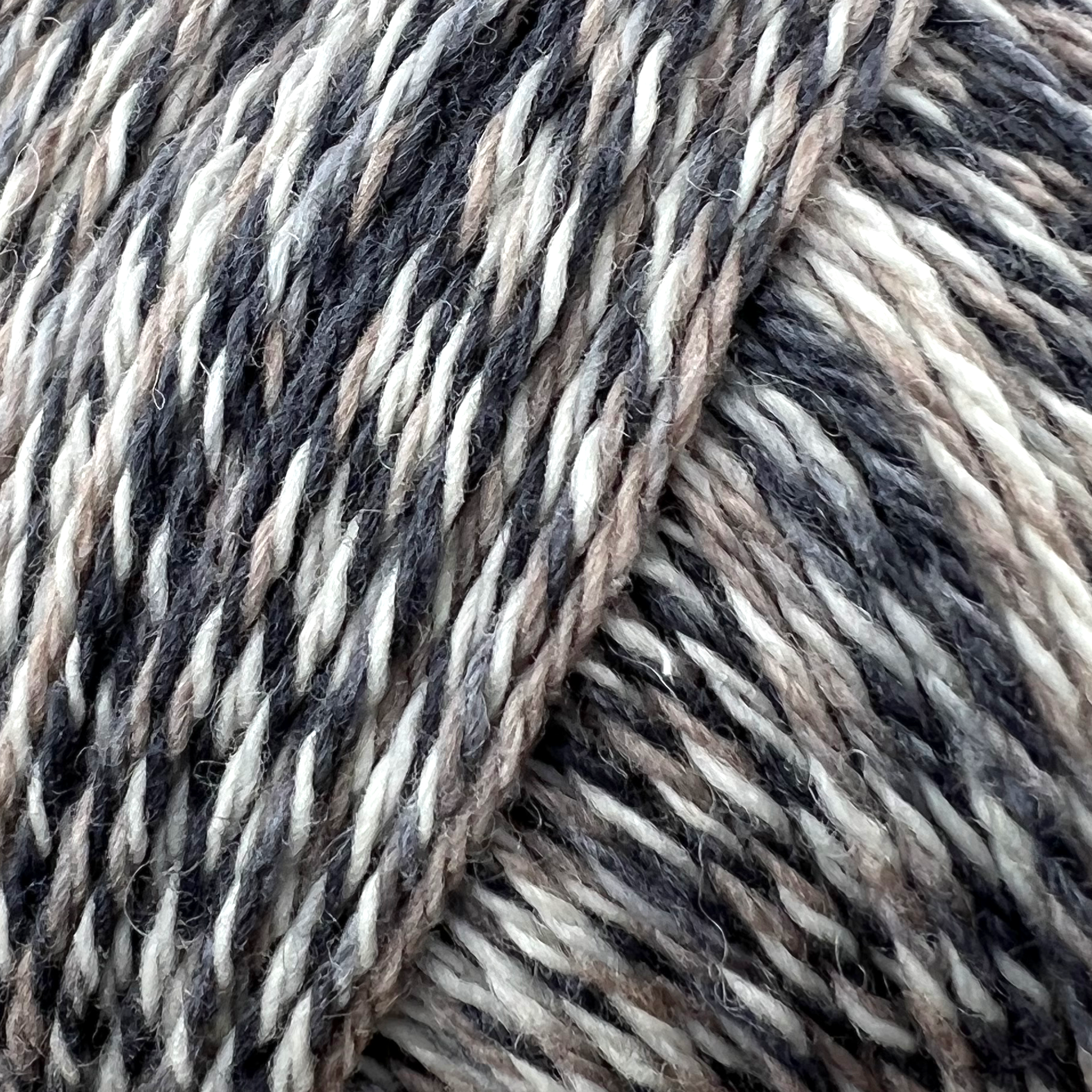 Esther color fra  Permin