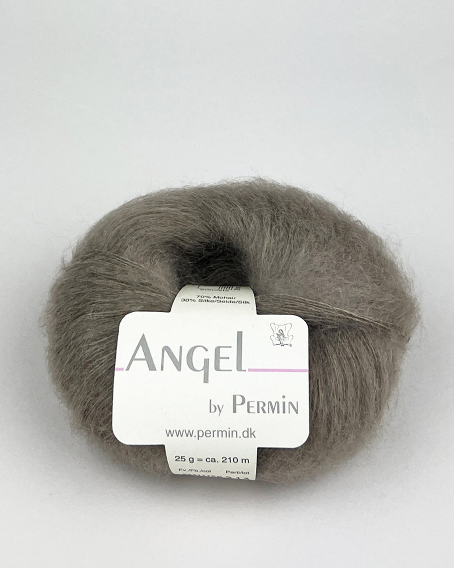Angel fra Permin garn i farven sandsten – let mohairgarn