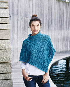 Poncho i Esther strikket i farven Turkis (883408)