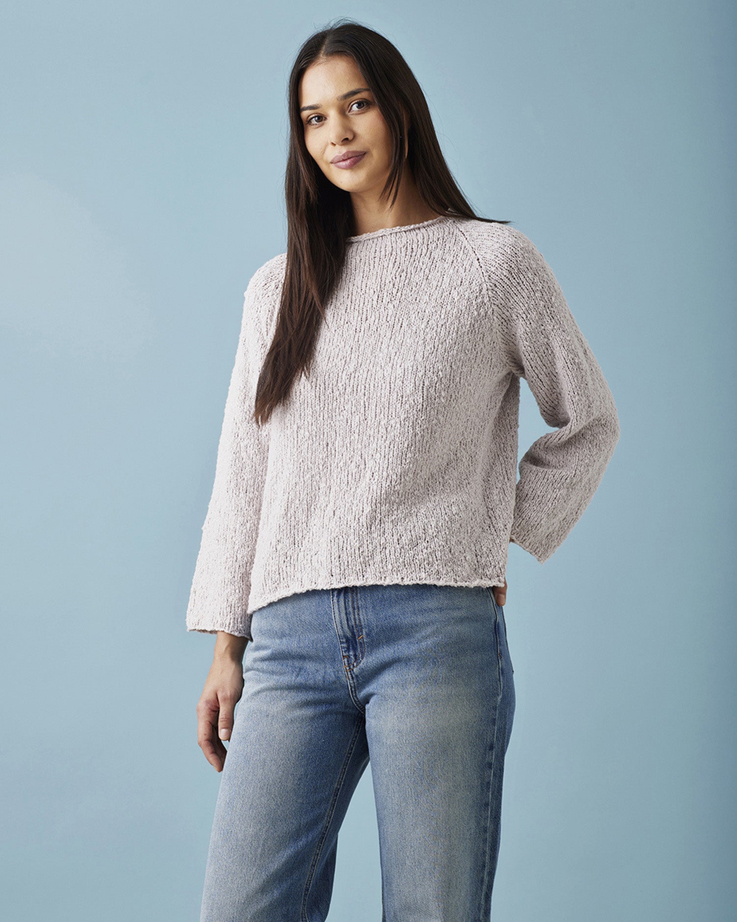 Bluse med rullehals strikket i Ida by Permin farve Klitsand