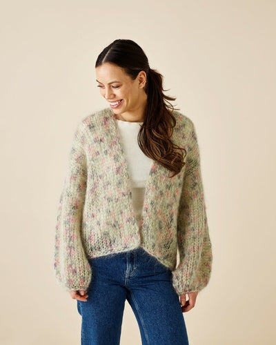 Bella Color Cardigan strikkegarn kit – komplet kit med Bella Color Silk Mohair fra Permin 