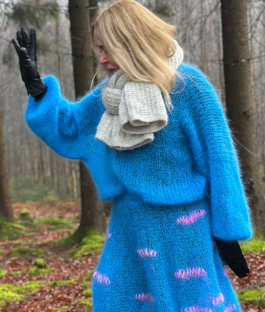 Sigga Sweater med bådhals strikkegarn kit i Bella garn fra Permin hos Daugaard Garn