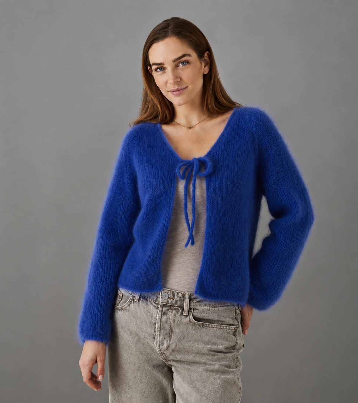Cardigan med i-cord kanter strikkegarn kit fra Daugaard Garn – elegant cardigan