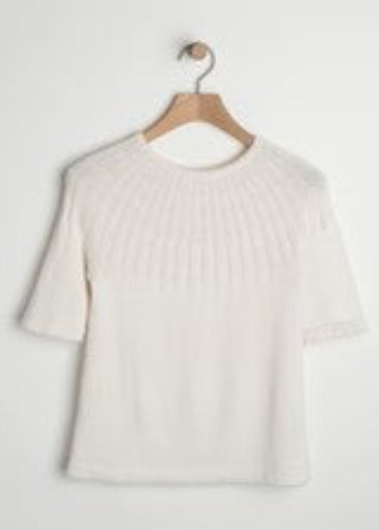 Petitknit sunday tee i Premium merino silk.
