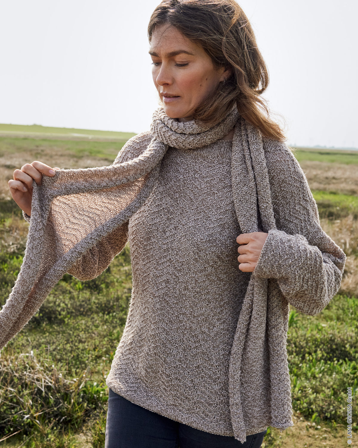 Pullover i Cool Wool Lace fra Lana Grossa med takkemønster og meleret farvespil