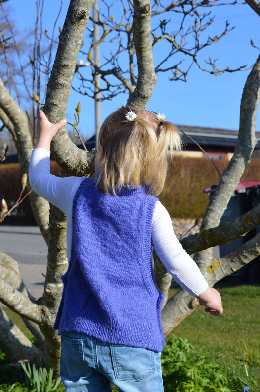 Lulu Slipover Junior strikkegarn kit fra Daugaard Garn – kit til børneslipover
