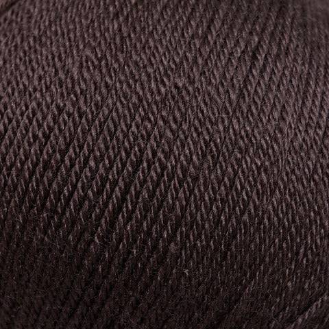 Nærbillede af Mayflower Premium Merino Silk i farven chokolade