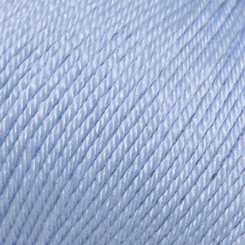 Nærbillede af Mayflower Premium Merino Silk i farven lyseblå