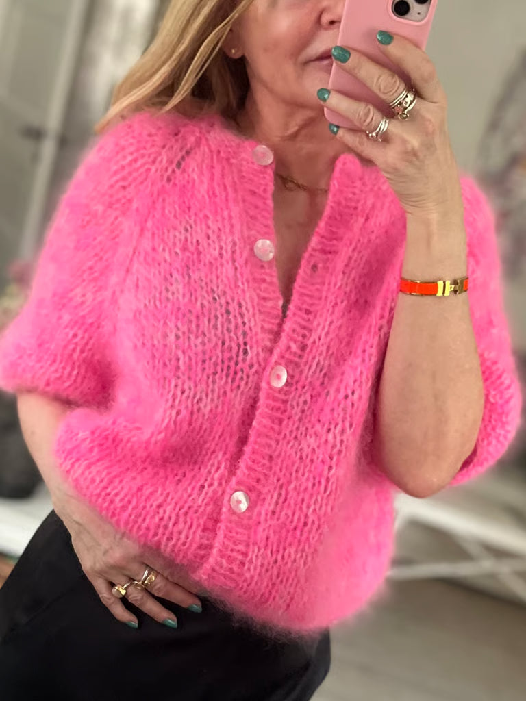 Femja Bluse strikkegarn kit – komplet kit til bluse med knaplukning fra Daugaard Garn